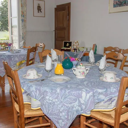 Frühstückspension Chambre Cosy Avec Wifi, Parking Gratuit Et Espace De Travail - Fr-1-589-740 Remoncourt
